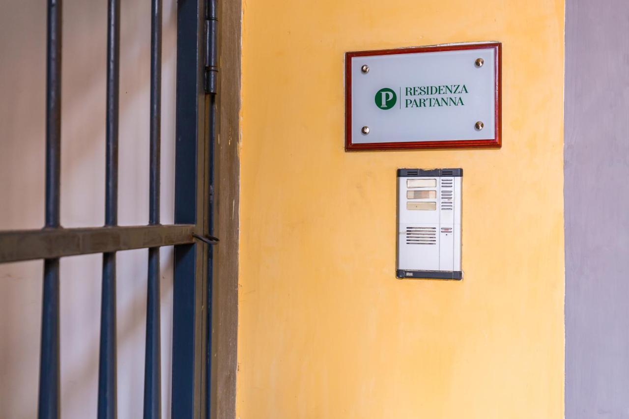 Residenza Partanna By Napoliapartments Esterno foto