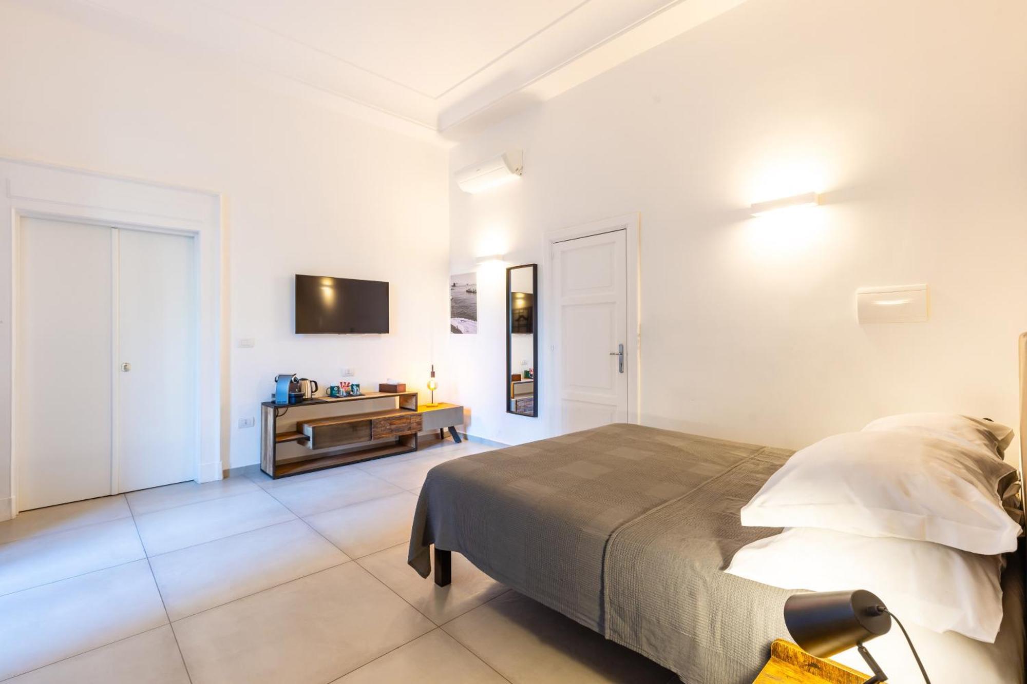 Residenza Partanna By Napoliapartments Esterno foto